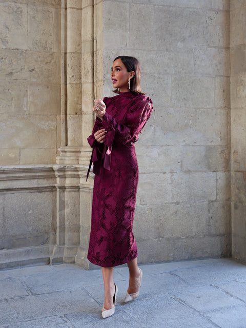 Vestido Midi Recto Amarante