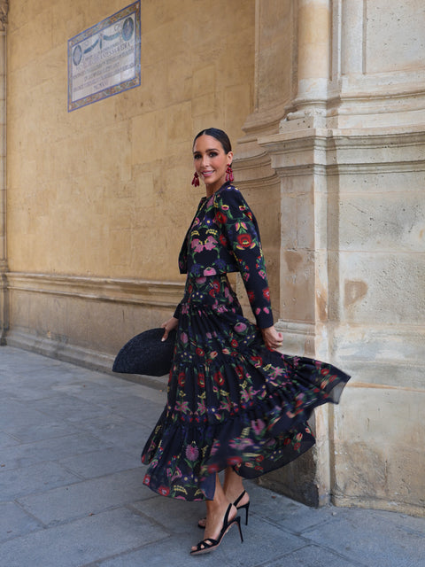 Dos piezas vestido y chaqueta negro estampado de gasa